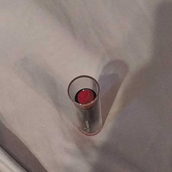 Lipstick - Picture 2 of 4